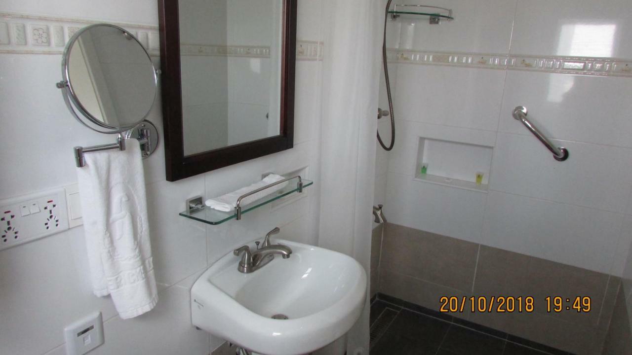 Frederick'S Lodge Кумасі Екстер'єр фото